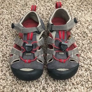 Toddler Keens size 11